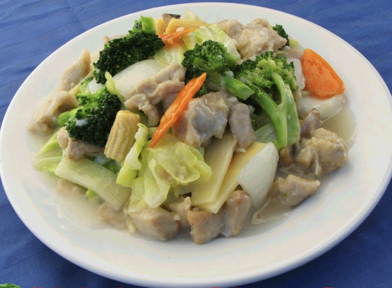 Order 30. Chicken Chop Suey food online from First Chinese Express store, Lemon Grove on bringmethat.com