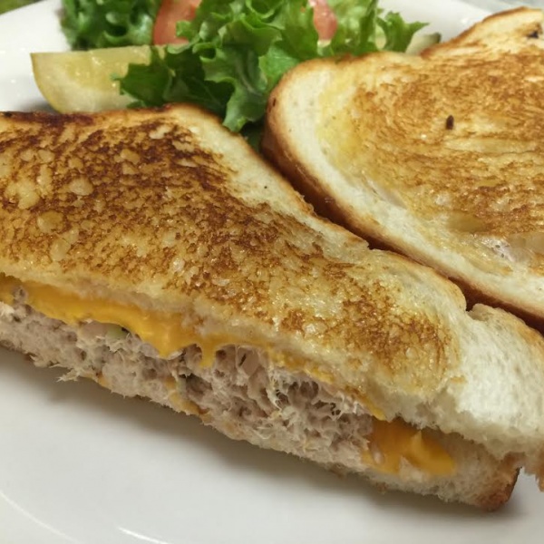 Order Tuna Melt Deluxe Sandwich food online from Walter Cafe store, Beverly Hills on bringmethat.com