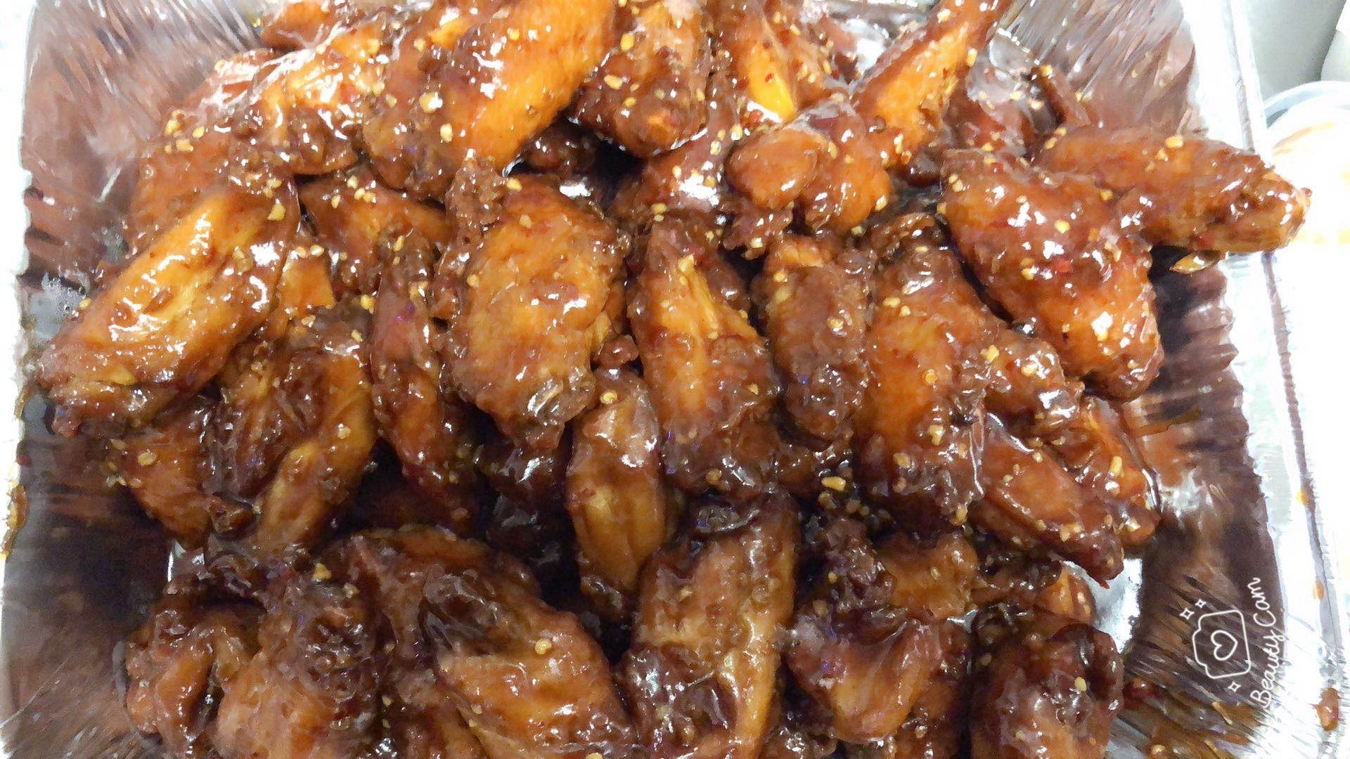 Order W3. Chicken Wings with Garlic Sauce 鱼香鸡翅 food online from Crystal Jade Chinese Restaurant  store, Saint Paul on bringmethat.com