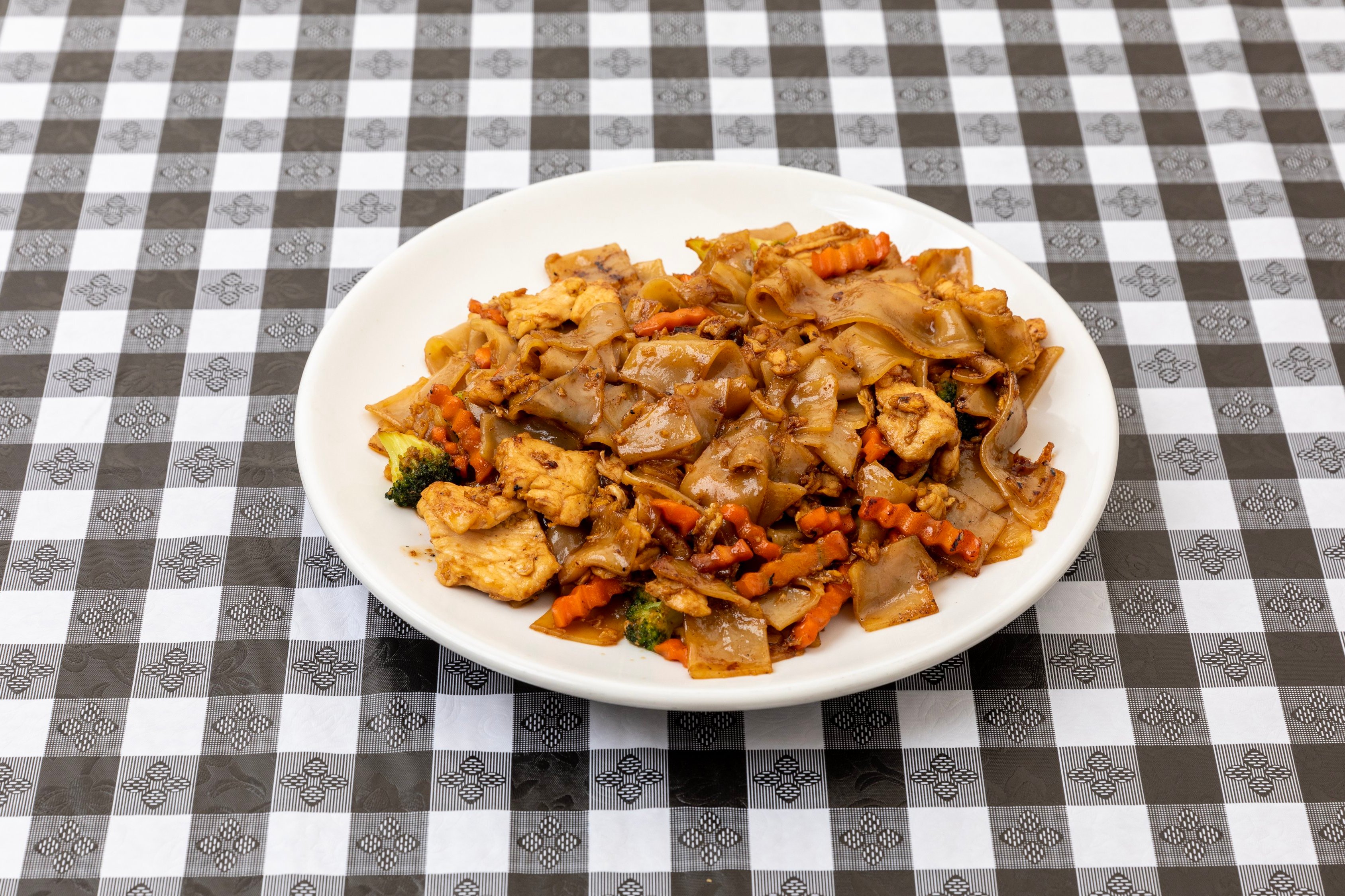 Order 82. Pad Kee Mao food online from Sri Thai Cuisine store, San Francisco on bringmethat.com