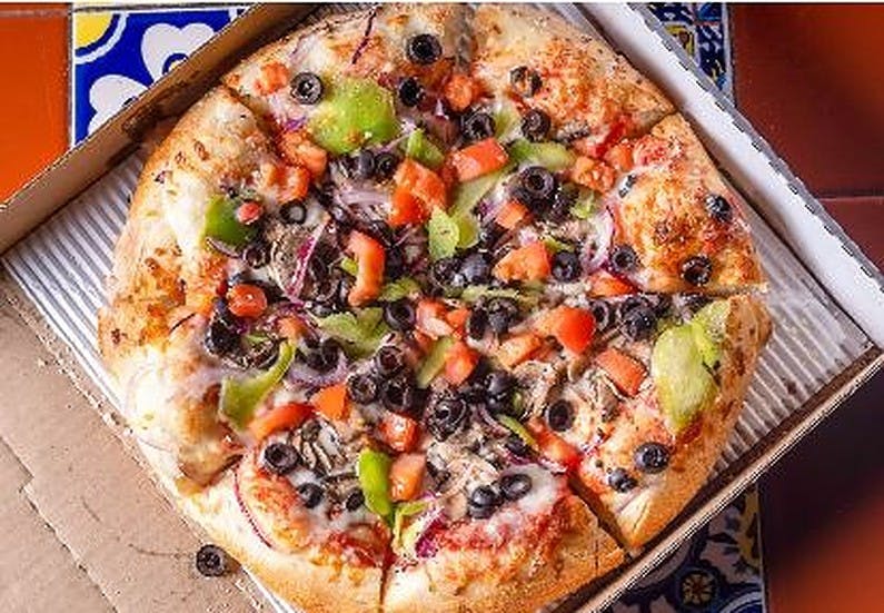 Order Veggie Style Pizza - Medium 12'' (8 Slices) food online from Vianos Ristorante store, Riverside on bringmethat.com