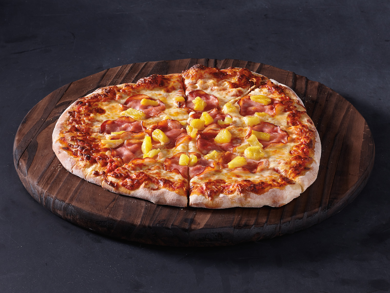Order Hawaiian Pizza food online from Hy-Vee Mealtime store, Moline on bringmethat.com