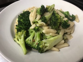 Order Broccoli, Garlic and Oil Pasta Lunch food online from Da Nonna Rosa store, Brooklyn on bringmethat.com