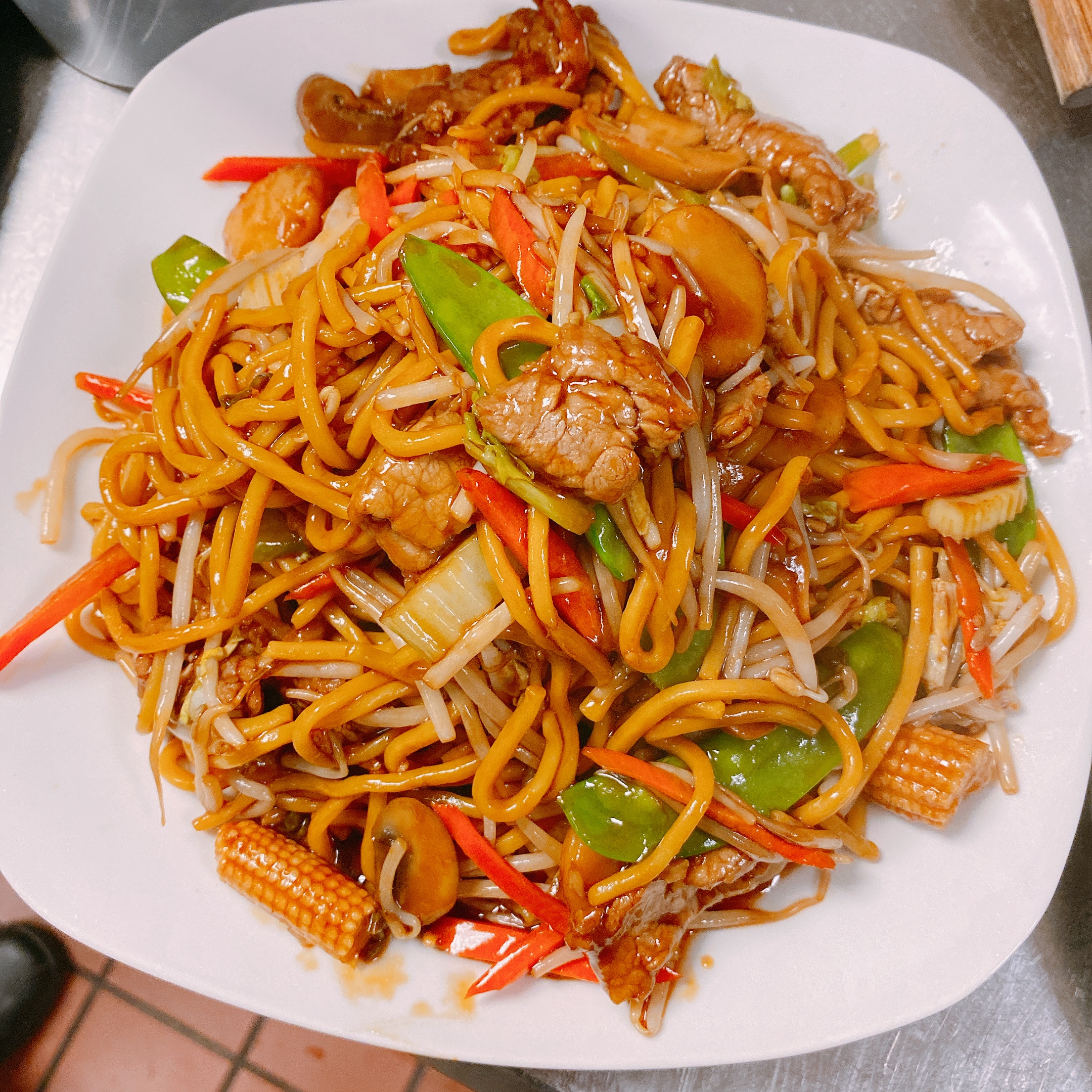 Order Beef Lo Mein(stir fried soft noodles) food online from China Ho store, Chicago on bringmethat.com