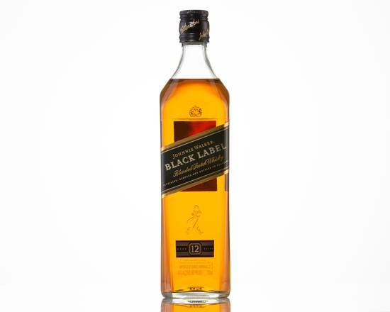 Order Johnnie Walker Black Label, 750mL whiskey (40.0% ABV) food online from Kinzie Liquor store, Bradley on bringmethat.com