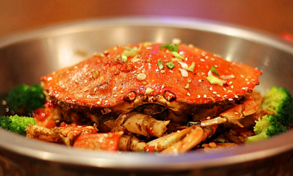 Order Sizzling Hot Pot Spicy Crab food online from Sizzling Gourmet store, Cupertino on bringmethat.com