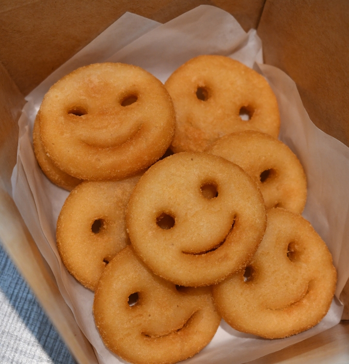 Order Smiley Potato Fries food online from Shiki Bento House store, Foster City on bringmethat.com