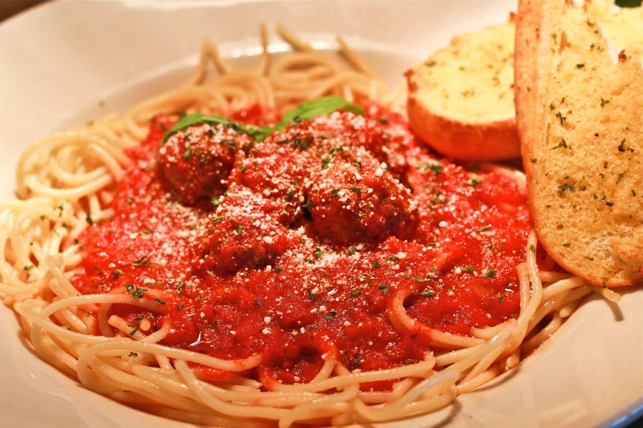 Order Spaghetti and Meatballs food online from Romes Pizza store, Helotes on bringmethat.com