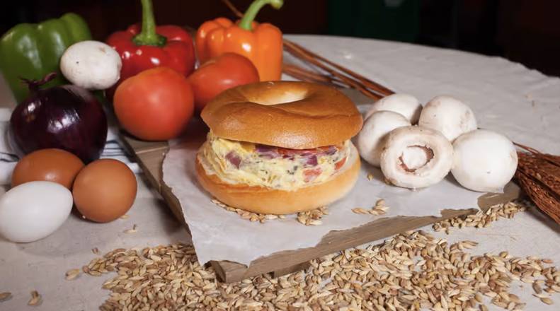 Order Vegetarian Eggwich food online from Bagel Street Cafe store, Alamo on bringmethat.com