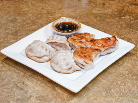Order Meat Dumplings food online from Rien Tong Thai Cuisine store, Arlington on bringmethat.com