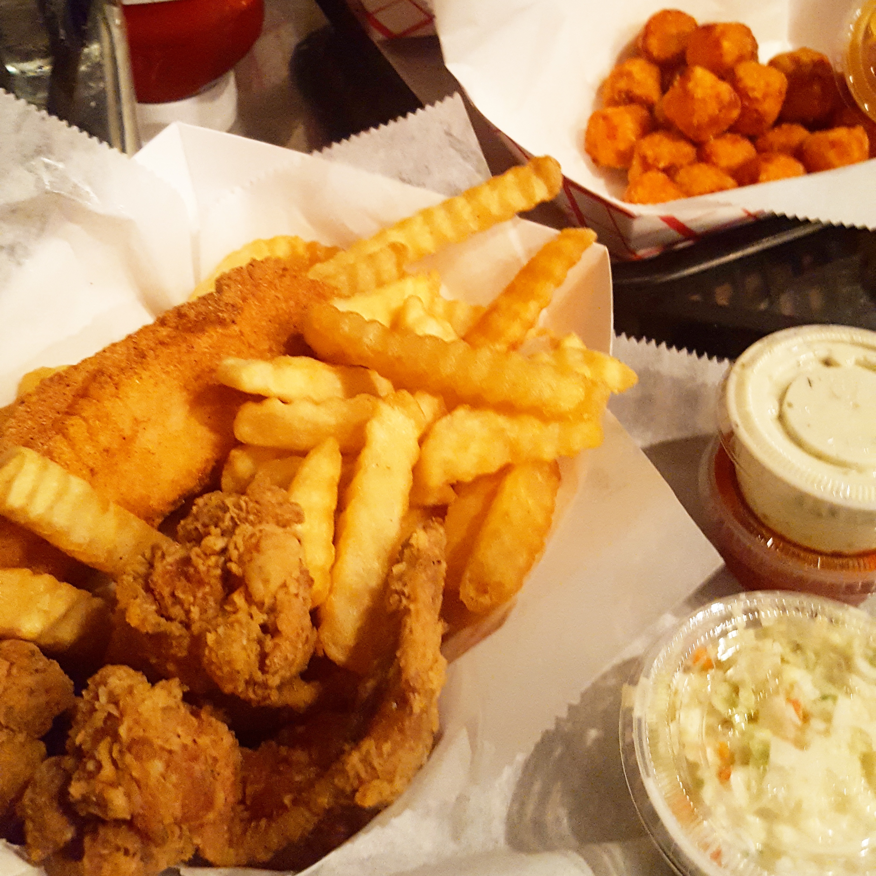 Order Catfish and Wings food online from Harold Chicken Shack store, Atlanta on bringmethat.com