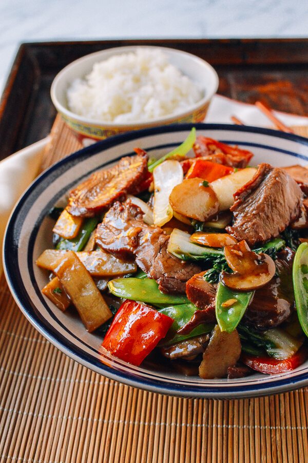 Order Large Pork with Mixed Vegetable food online from Kong Kitchen store, Atlanta on bringmethat.com