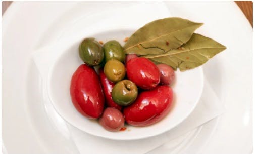 Order Marinated Olives - Appetizer food online from Dellarocco's of Brooklyn store, Brooklyn Heights on bringmethat.com