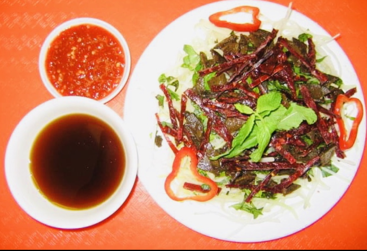 Order A1. Goi Du Du Bo Kho Gan food online from Kim Hoa Hue Food To Go store, South El Monte on bringmethat.com