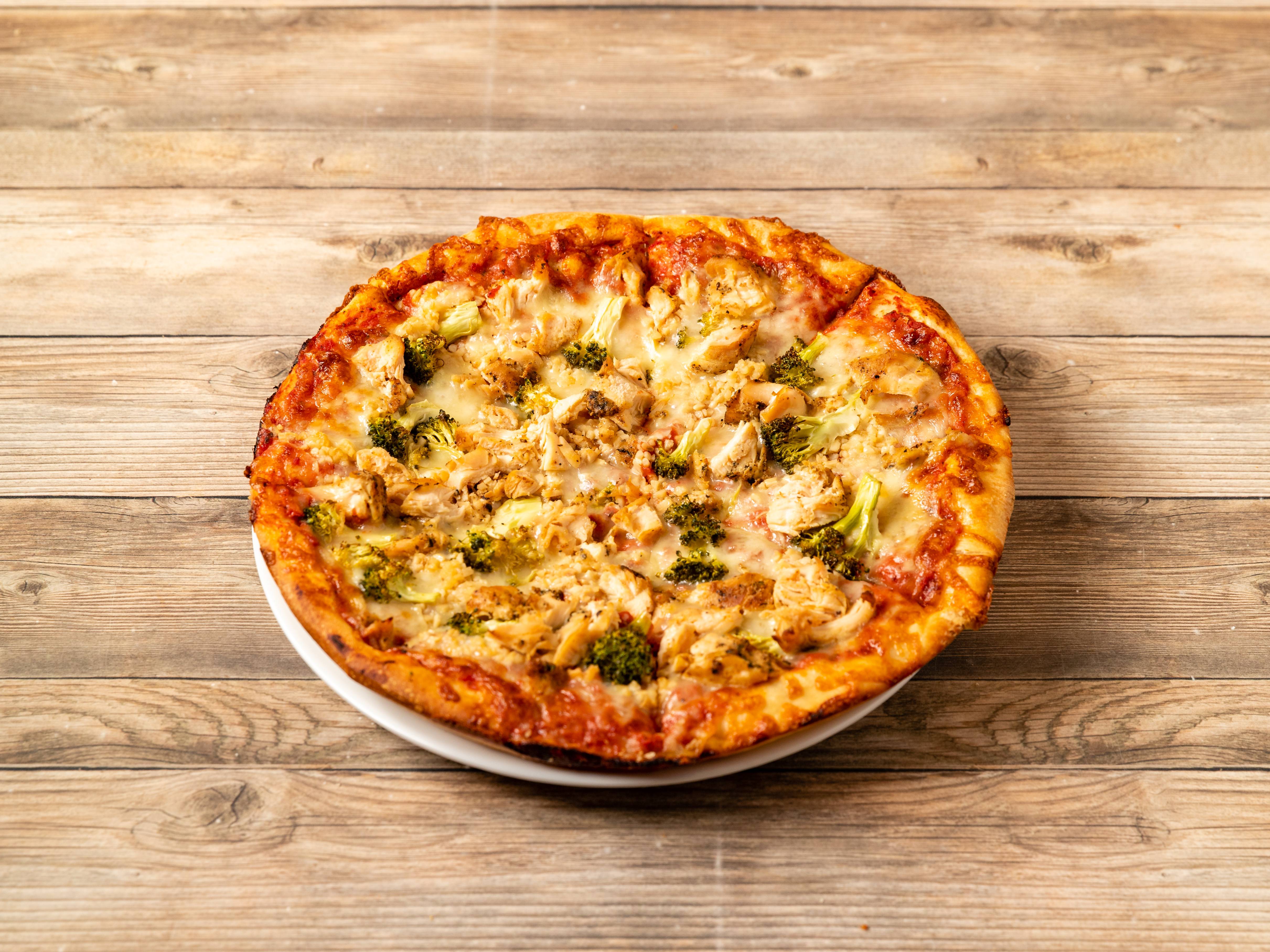 Order Pollo Pizza food online from Forest Hills Pizza store, Jamaica Plain on bringmethat.com