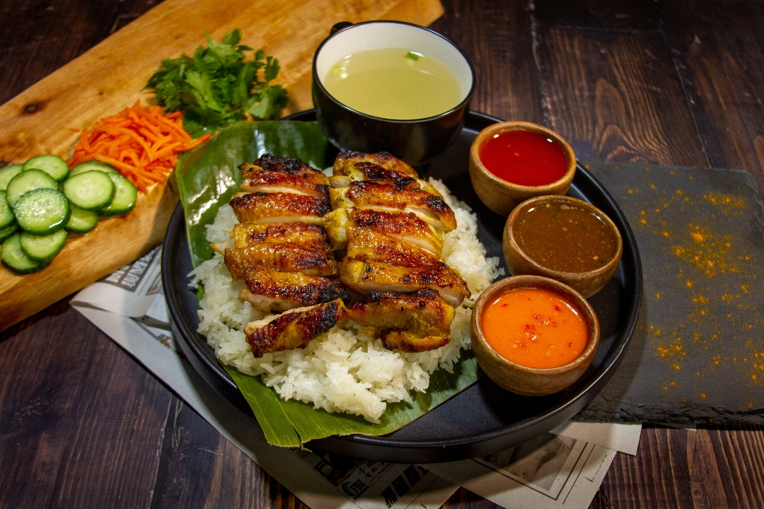 Order *NEW* Grilled Chicken Box (GF) food online from Chicken Meets Rice store, Cupertino on bringmethat.com