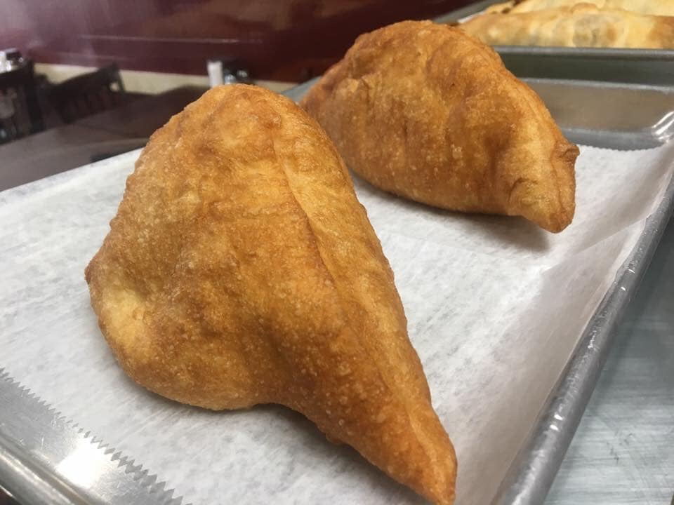 Order Cheese Calzone Fried food online from Di Carlo Pizzeria store, Westbury on bringmethat.com