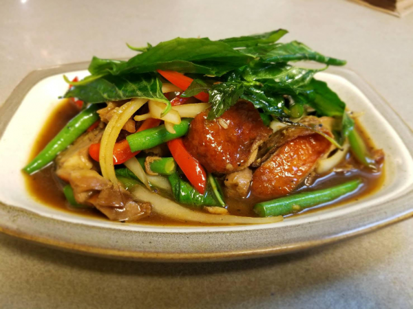 Order H01. Spicy Basil Duck food online from Sri Siam Authentic Thai Restaurant store, Morton Grove on bringmethat.com