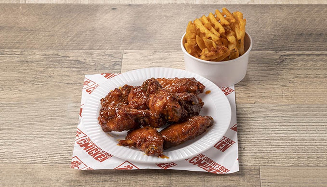 Order Traditional Wings Combo - 8 Piece food online from The Country Best Chicken store, Boone on bringmethat.com