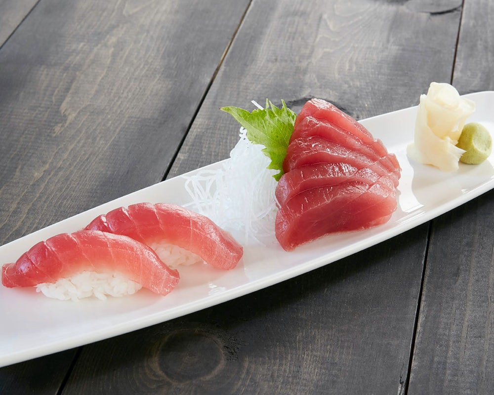 Order Tuna Sushi food online from Kona Grill store, Oak Brook on bringmethat.com