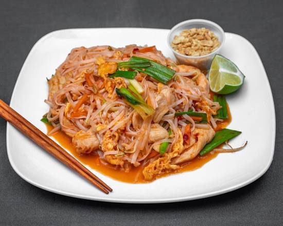 Order Chicken Pad Thai Noodle food online from King Shing store, Ann Arbor on bringmethat.com