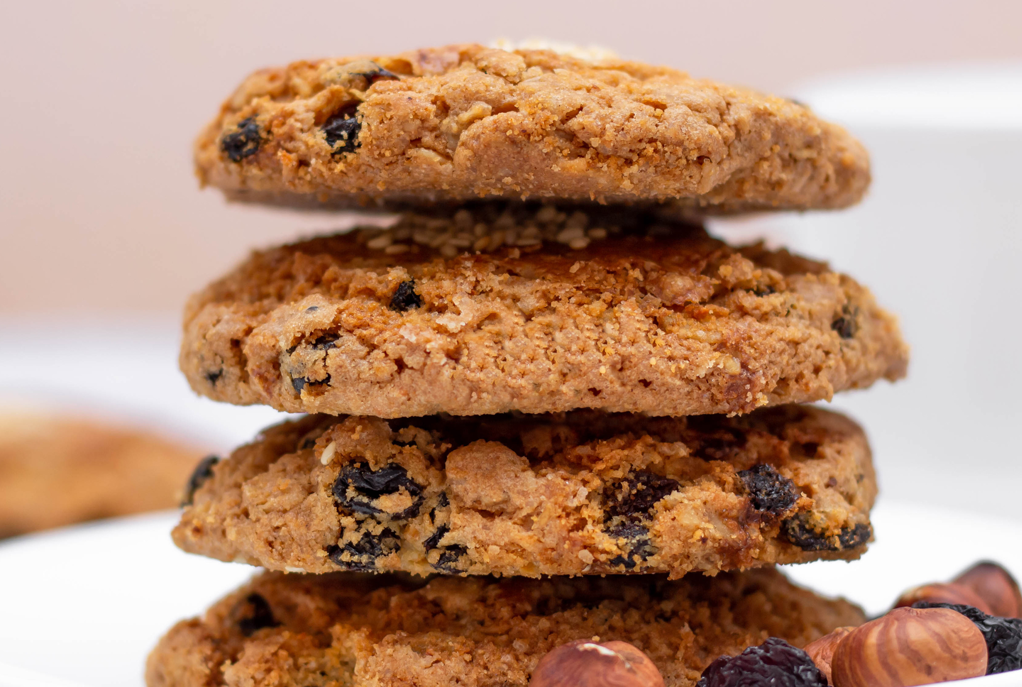 Order Oatmeal Raisin Cookie food online from Green Cafe store, New York on bringmethat.com