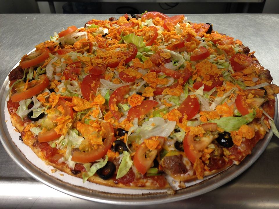 Order Taco Deluxe Pizza food online from Jj Twig Pizza & Pub store, St. Louis on bringmethat.com