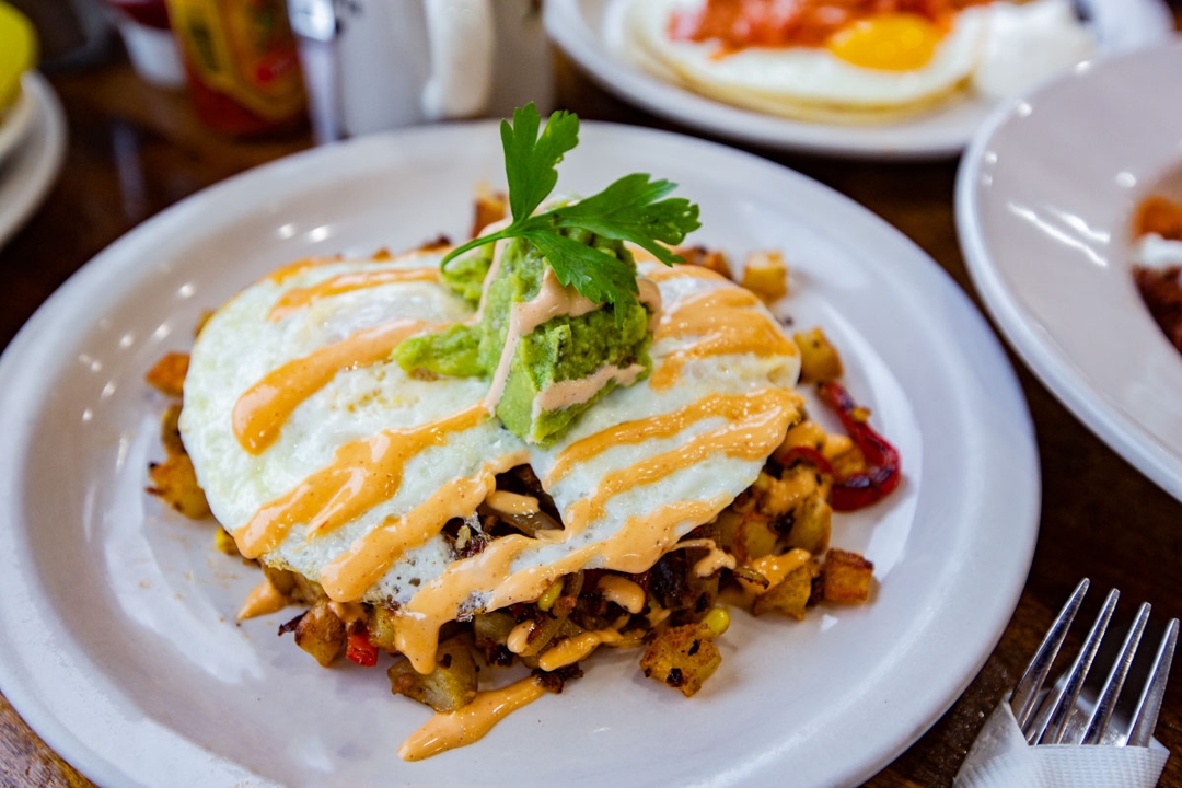 Order CHORIZO HASH food online from Golden Apple Grill & Breakfast House store, Chicago on bringmethat.com