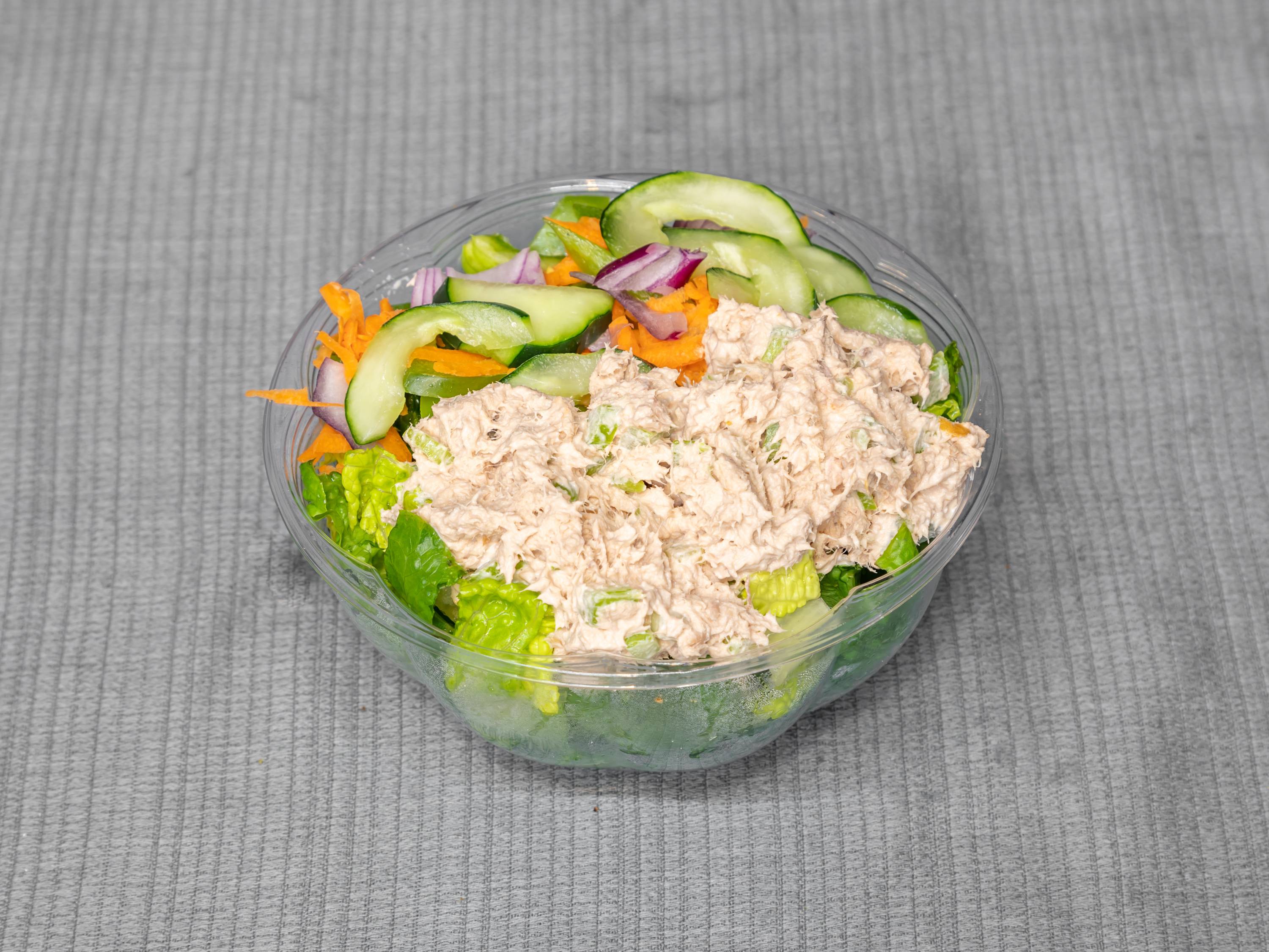 Order 1. Tuna Salad Sandwich food online from Murray Hills Gourmet Deli store, New York on bringmethat.com