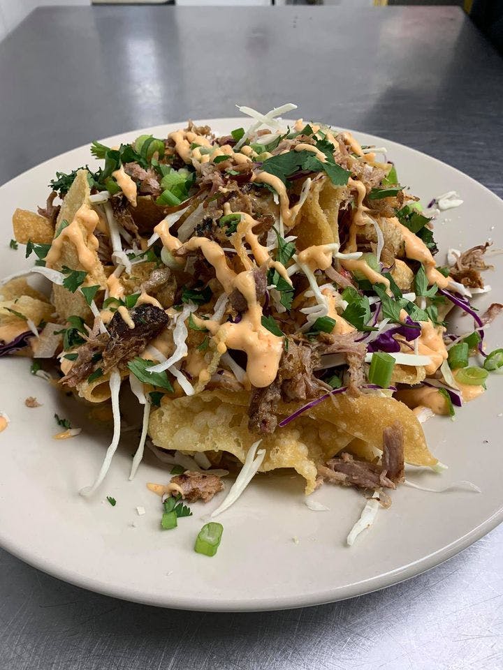 Order Bang Bang Nachos - Appetizer food online from Pizza Garden store, Manitowoc on bringmethat.com