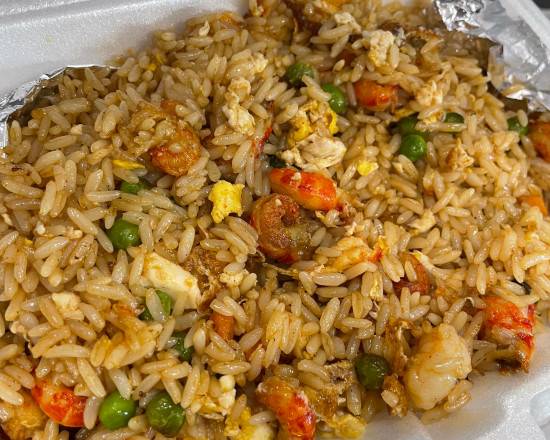Order Seafood Fried Rice food online from Da Seafood Connect store, Missouri City on bringmethat.com