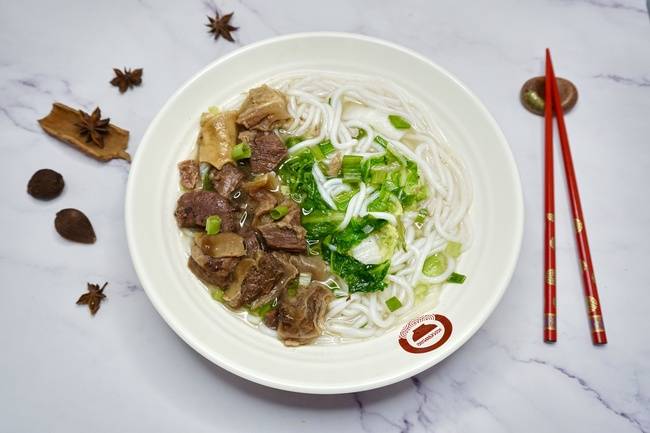 Order 牛腩鲜汤粉 / Beef Brisket Rice Noodle Soup food online from Classic Guilin Rice Noodles store, San Mateo on bringmethat.com