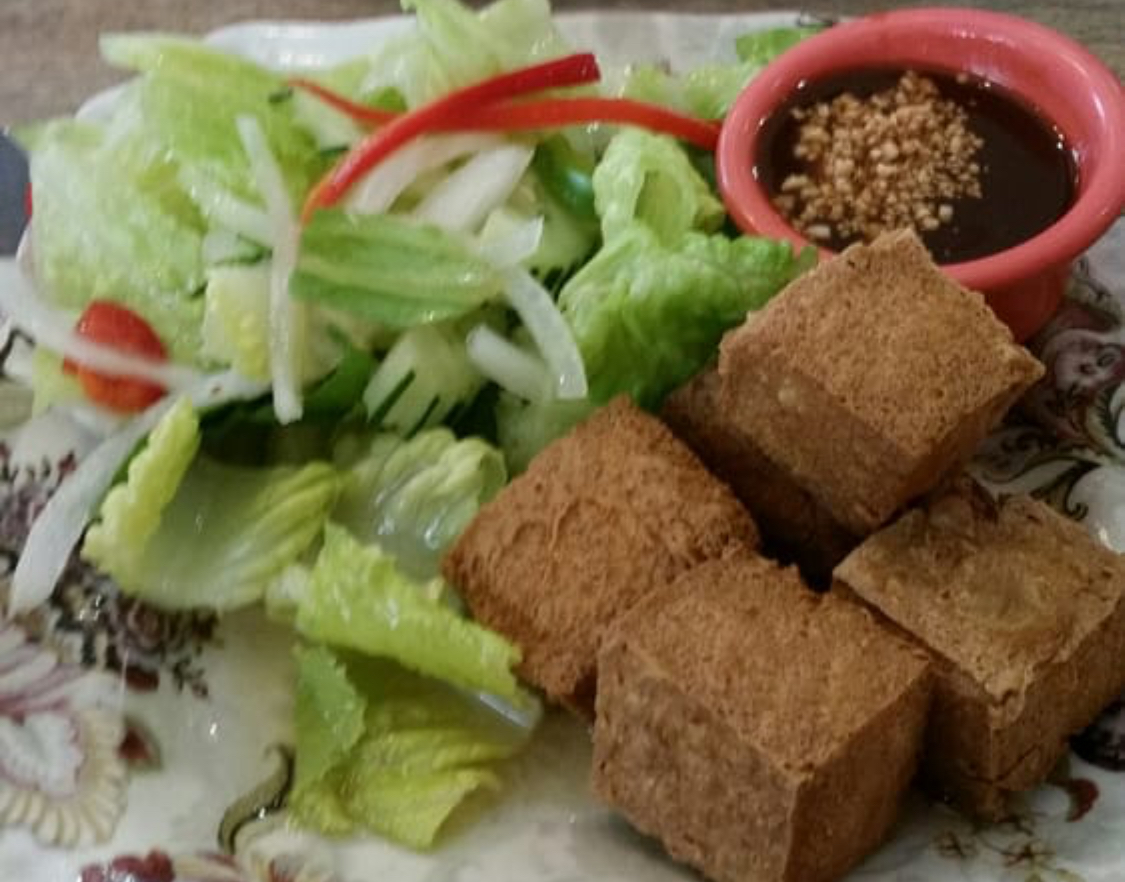 Order Crispy Tofu Salad food online from Green Papaya store, River Edge on bringmethat.com