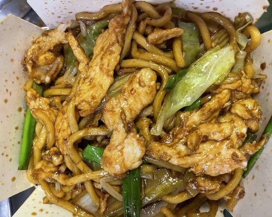 Order Chicken Lo Mein food online from Asian Wok store, Alexandria on bringmethat.com