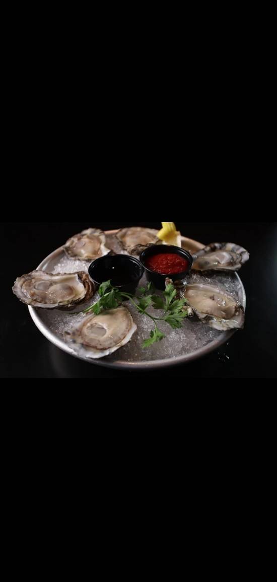 Order Lg Raw Oyster food online from Voodoo Crab store, Massapequa on bringmethat.com