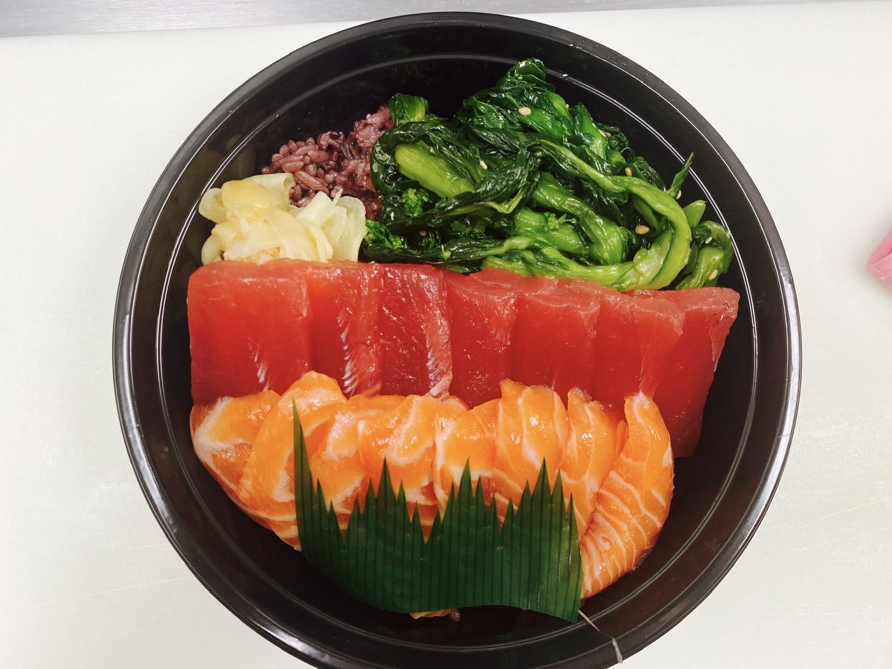 Order Sashimi Bowl food online from Ahi Lovers store, Honolulu on bringmethat.com