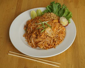 Order Pad Thai with Red Sauce food online from Karta Thai store, Minneapolis on bringmethat.com