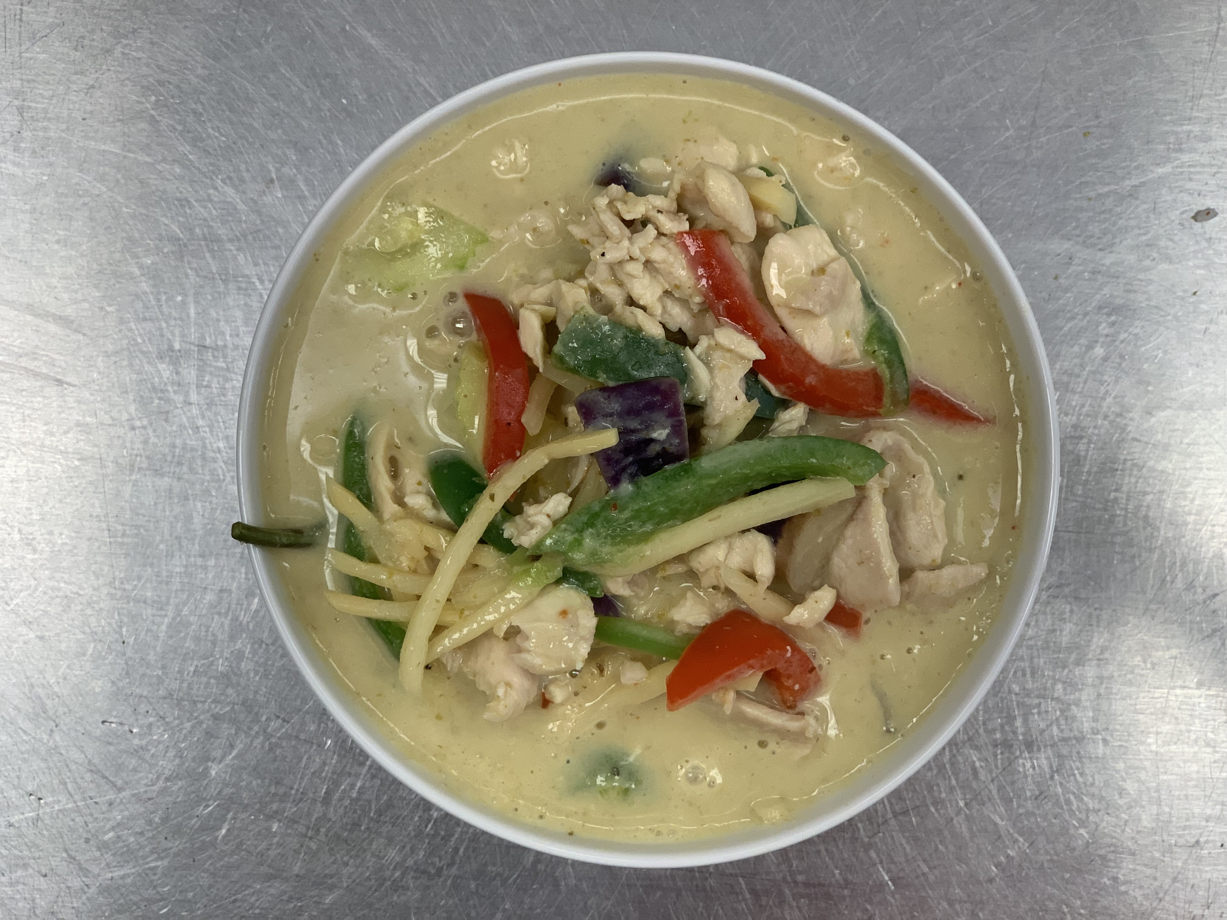 Order Green Curry food online from Mee Mee"S Authentic Thai Cuisine store, Temple on bringmethat.com