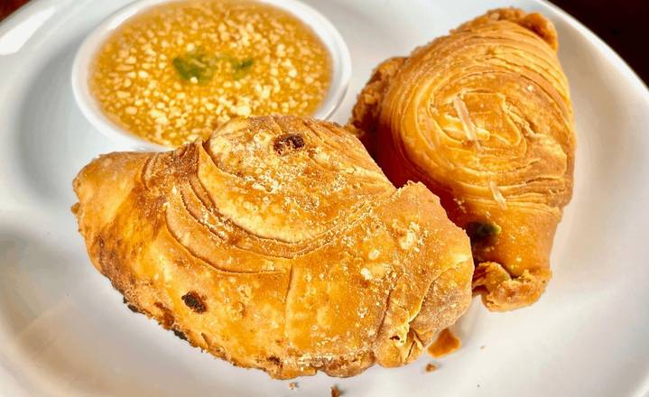Order Veggie Curry Puff food online from Silver Spoon Thai Restaurant store, Chicago on bringmethat.com