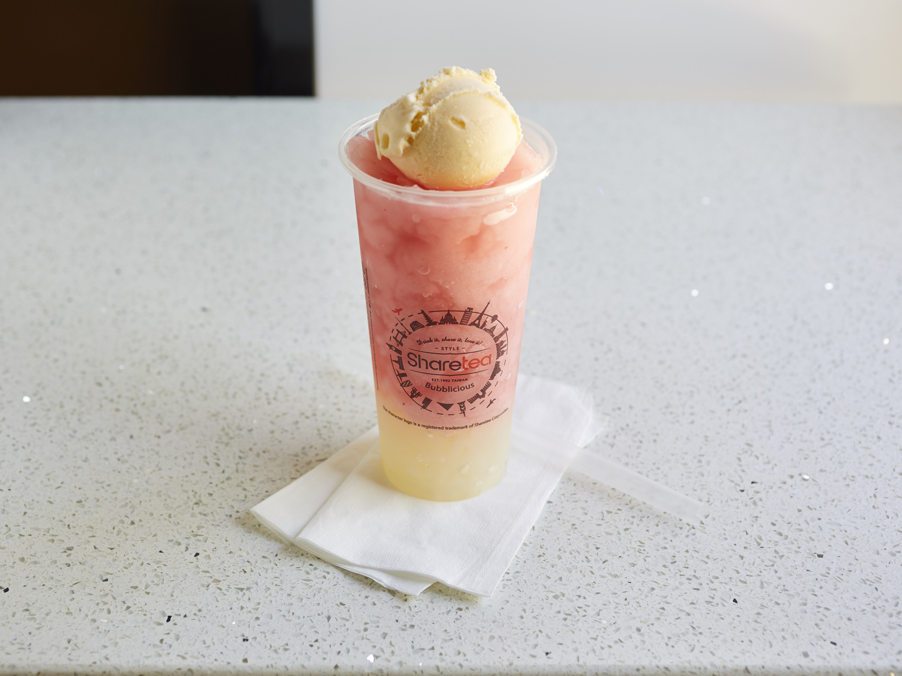 Order Strawberry Ice Blended with Lychee Jelly and Ice Cream food online from Sharetea store, Chino Hills on bringmethat.com