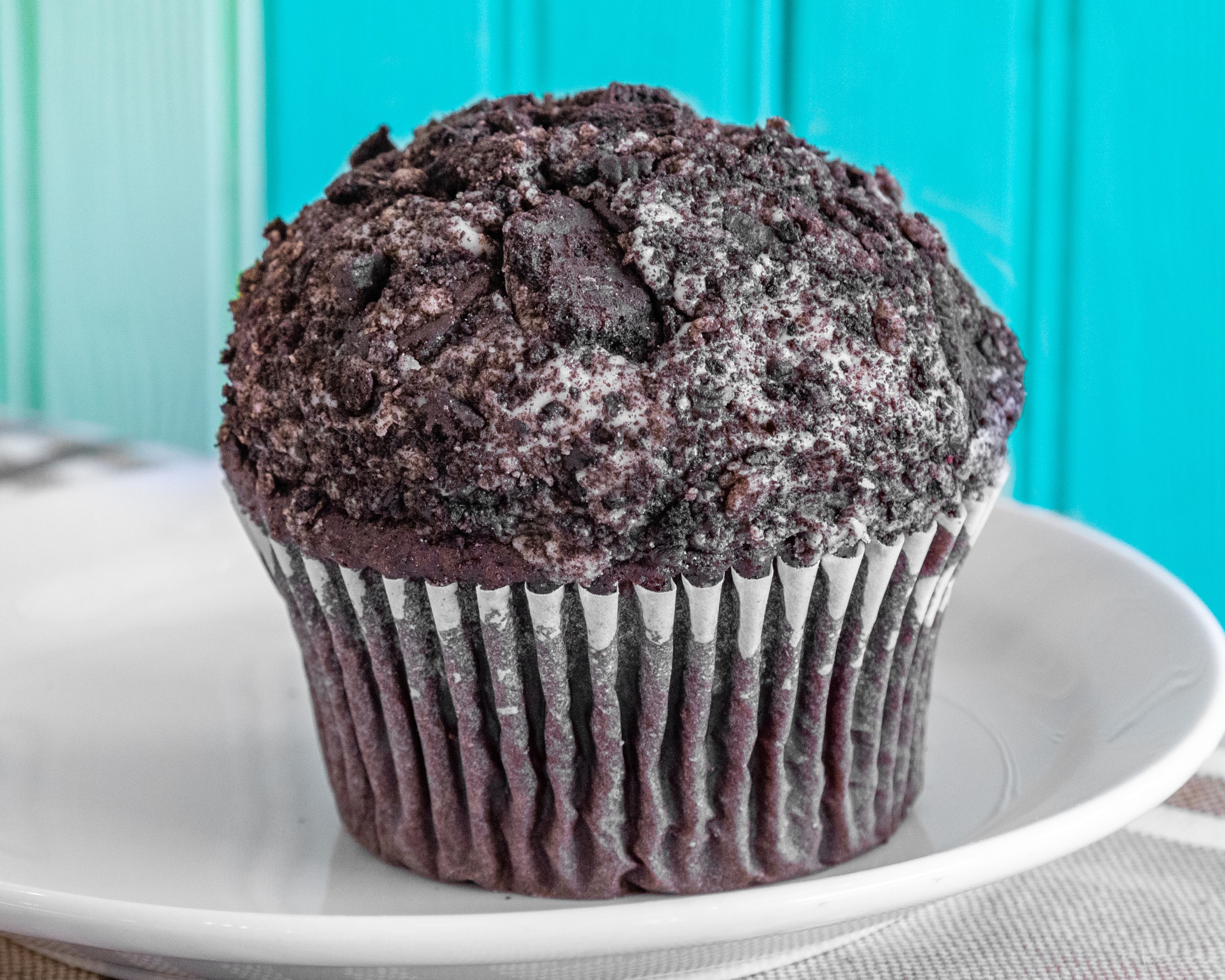 Order Jumbo GIANT Cookies and Cream Cupcake food online from The Flying Cupcake store, Carmel on bringmethat.com