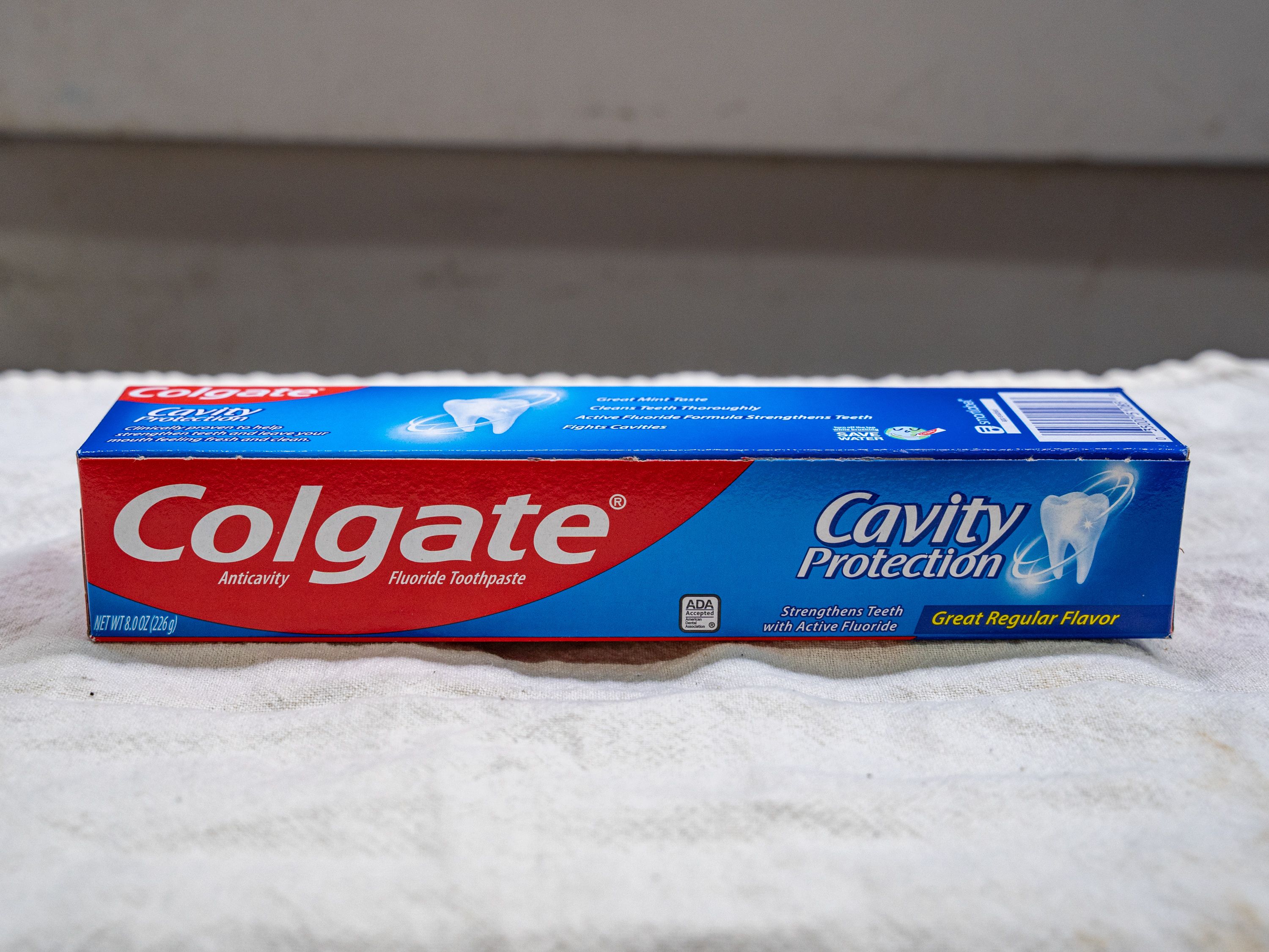 Order Colgate Cavity Protection toothpaste - 8oz food online from Quentin Deli and Grocery store, Brooklyn on bringmethat.com