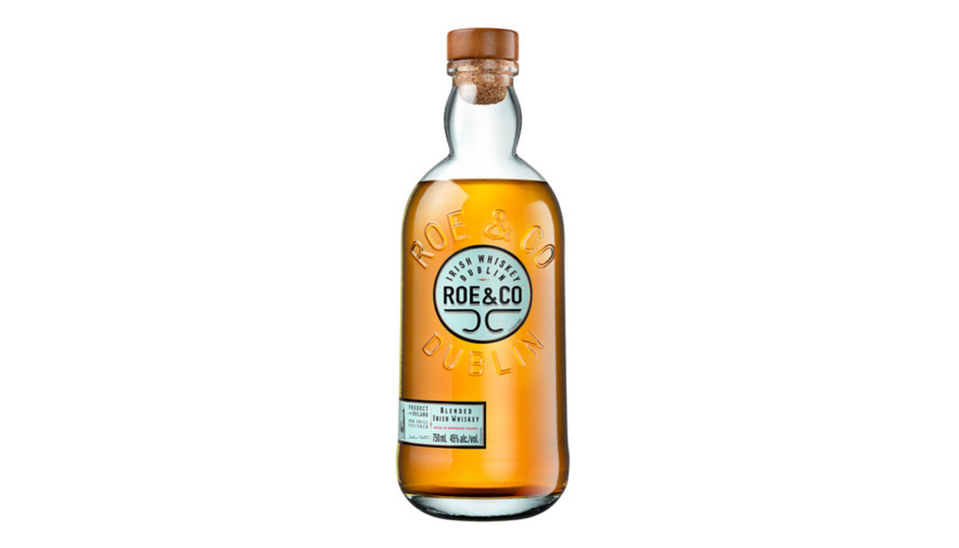 Order Roe & Co Blended Irish Whiskey 750ml Bottle food online from Liquor Palace store, Burbank on bringmethat.com
