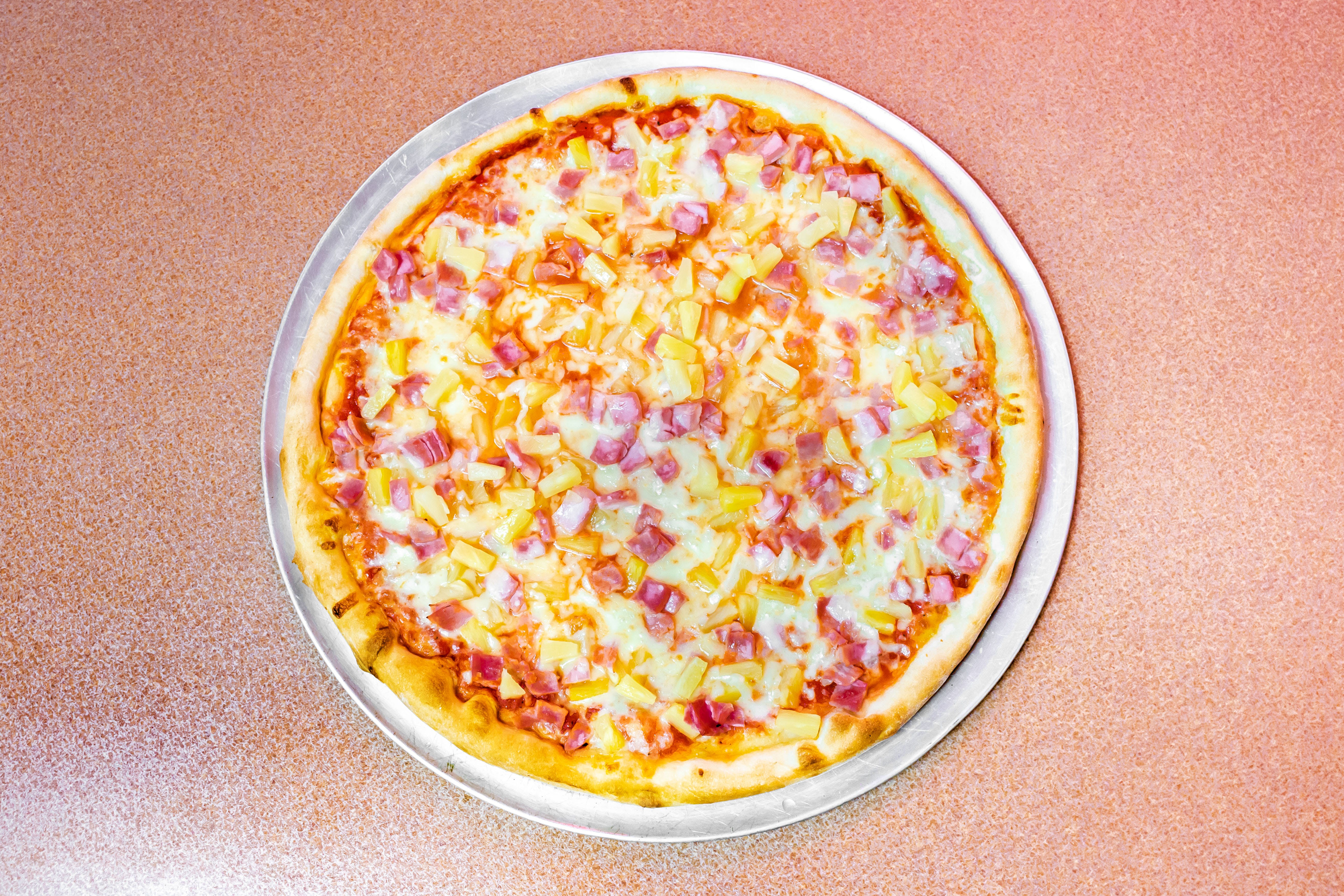 Order Hawaiian Pizza - Small 12" (Personal) food online from I Love NY Pizza store, Yonkers on bringmethat.com