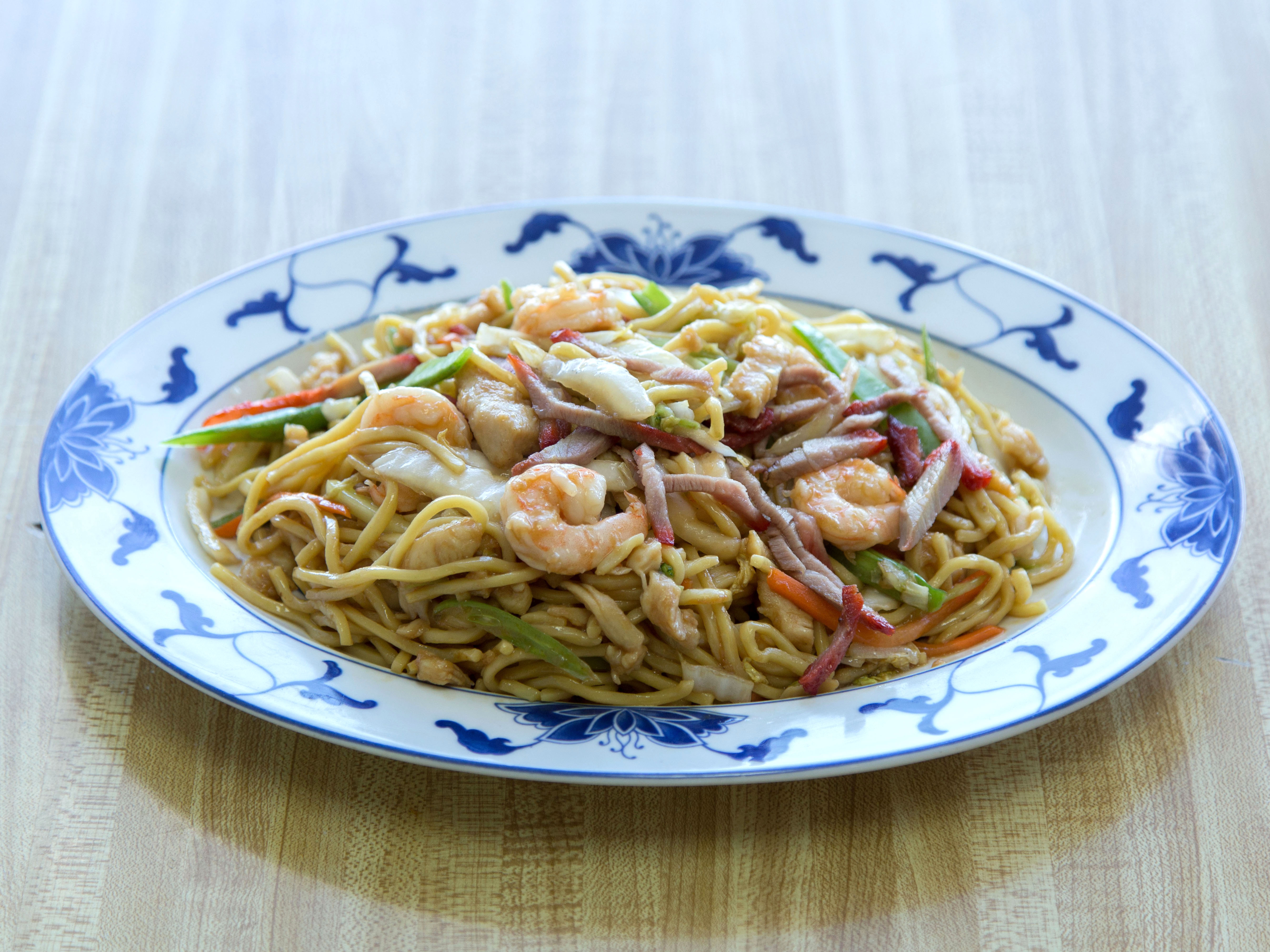 Order 48. Fresh Shrimp Lo Mein food online from Mei Ho Kitchen store, Uniondale on bringmethat.com