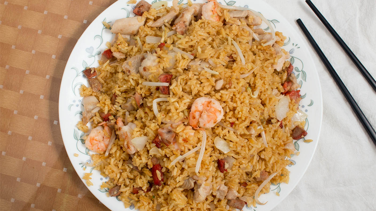 Order 38. Large Combination Fried Rice food online from China Spring store, Glen Burnie on bringmethat.com