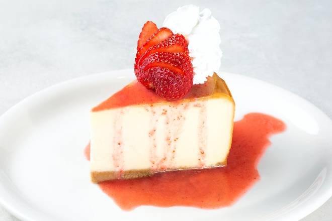 Order STRAWBERRY CHEESECAKE food online from Johnny Carino's store, Sioux Falls on bringmethat.com
