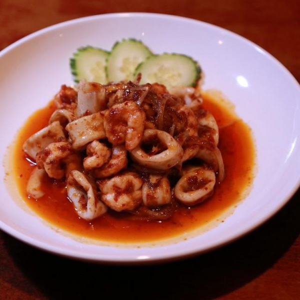 Order Nyonya Sambal Shrimp and Squid food online from Satay Club store, Washington on bringmethat.com