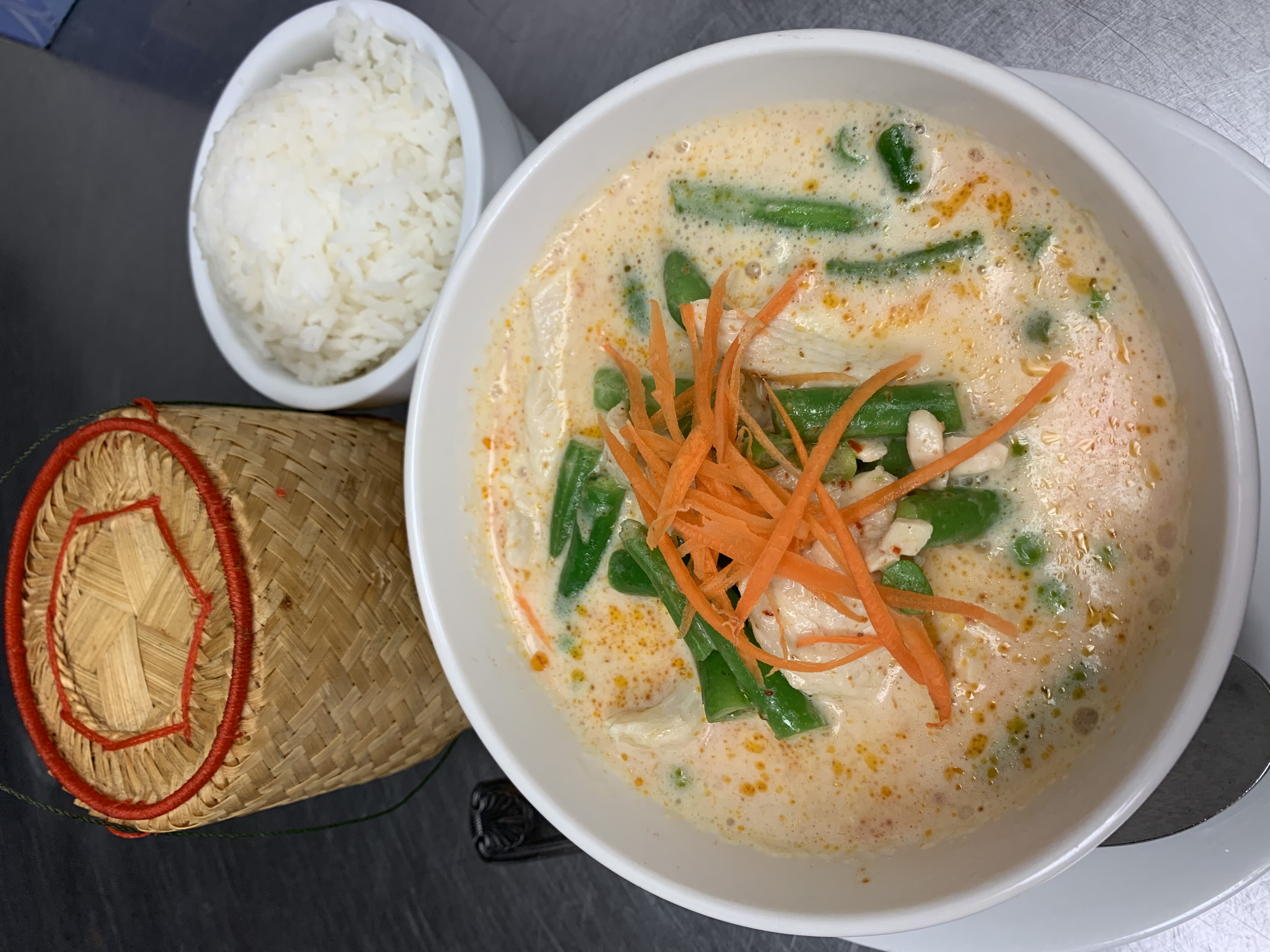 Order 40. Panang Curry food online from Sirinan Thai&Japanese Restaurant store, Wallingford on bringmethat.com