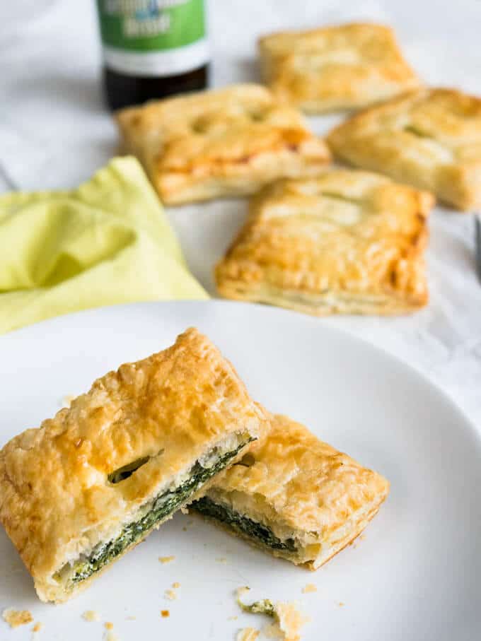 Order Spinach Ricotta Turnover food online from Caffe Bene store, Jackson Heights on bringmethat.com